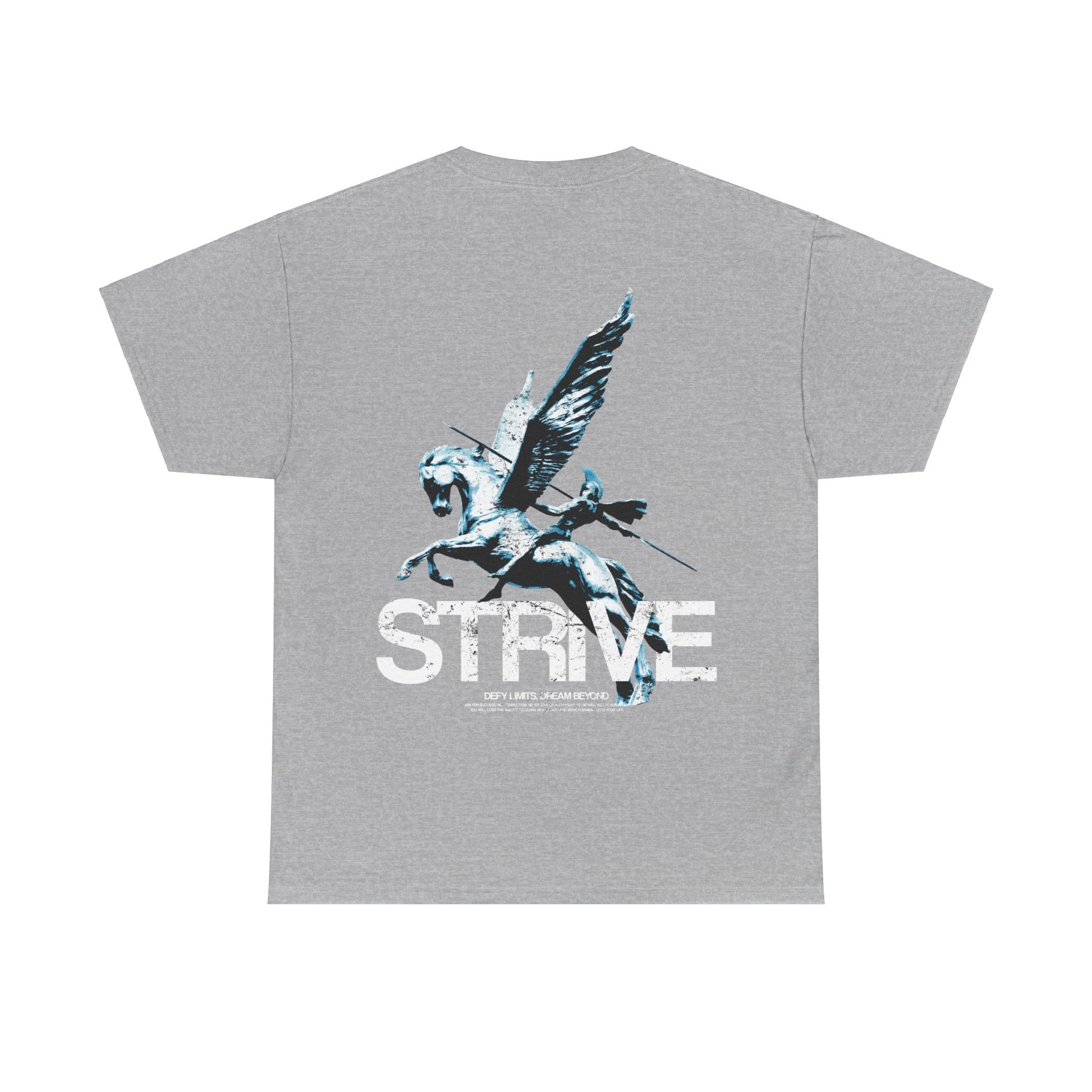 Strive Motivationsshirt – antiker Krieger auf geflügeltem Pferd mit dem Slogan 'Defy Limits, Dream Beyond'. Inspiriert zu Stärke, Durchhaltevermögen und dem Streben nach mehr. Ideal für Streetwear- und Fitnessfans, die ihre Grenzen überschreiten wollen